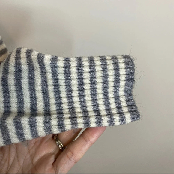 by Anthropologie Grey Stripe Serena Soft Knit Button V Neck Sweater XS - Picture 7 of 12